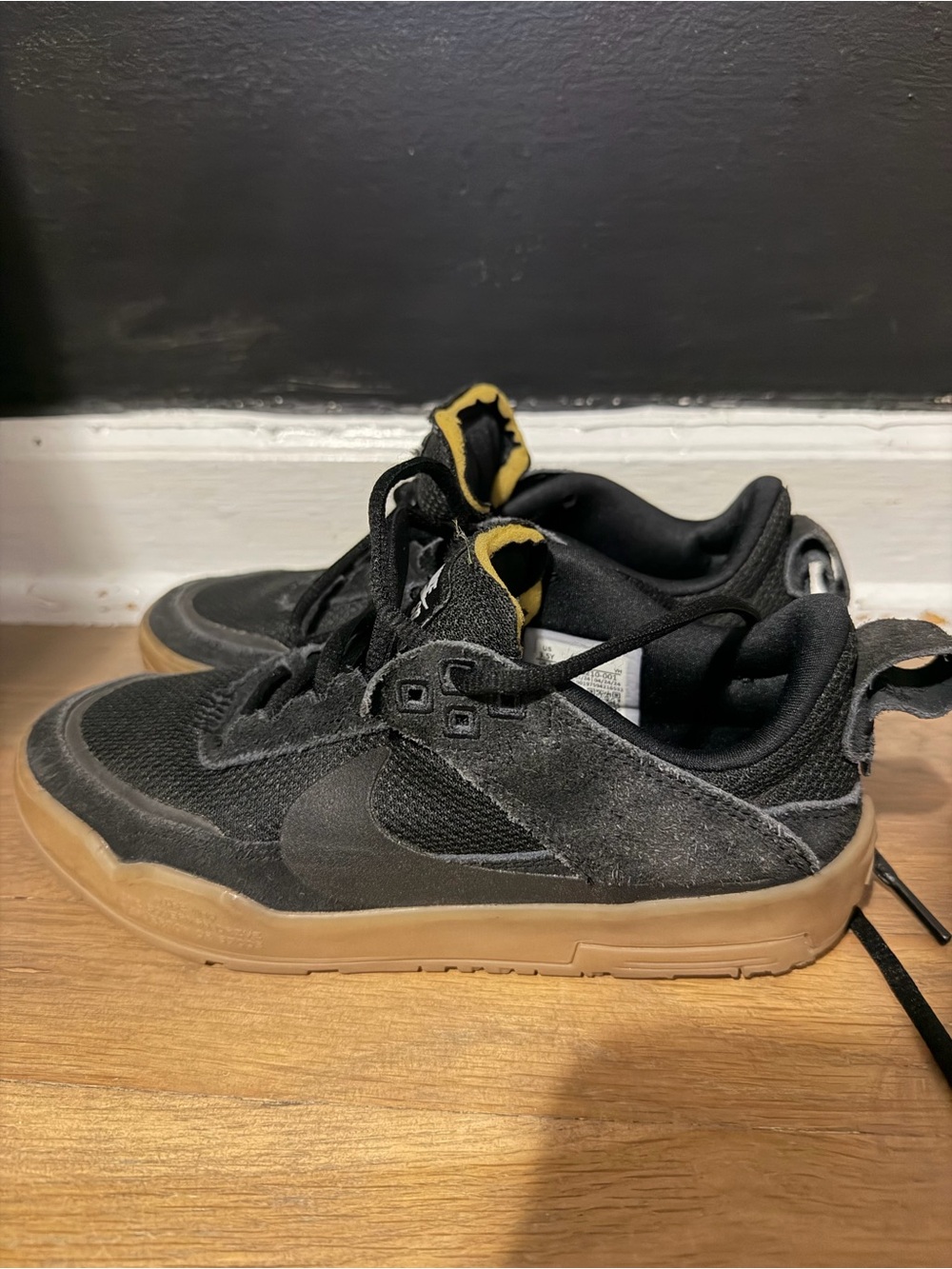 Nike Kids Black and Tan Sneakers